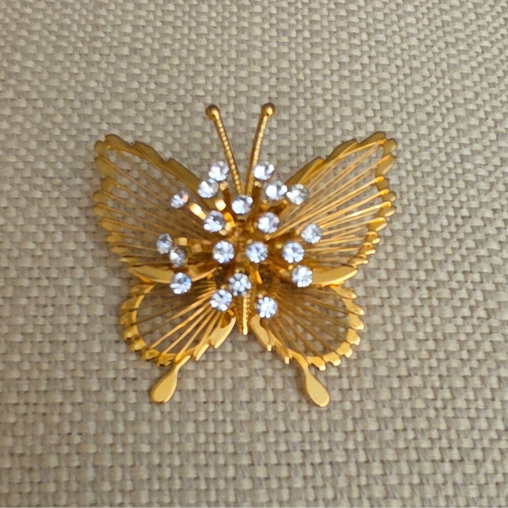Gold Tone Butterfly Brooch Pin Clear Round Rhinestones White/Colorless 2.25"